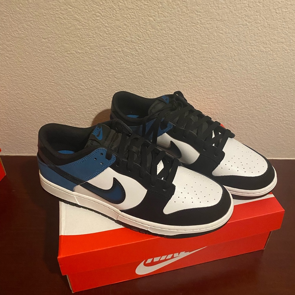 Industrial blue Nike dunks new with box (never worn)